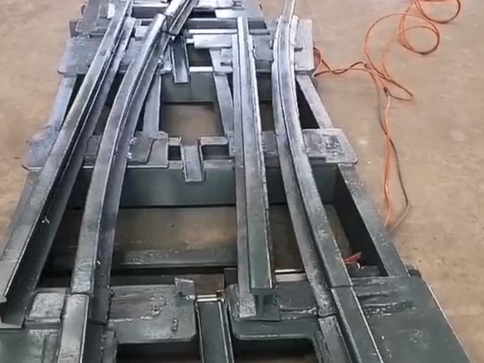 远程遥控五机心道岔